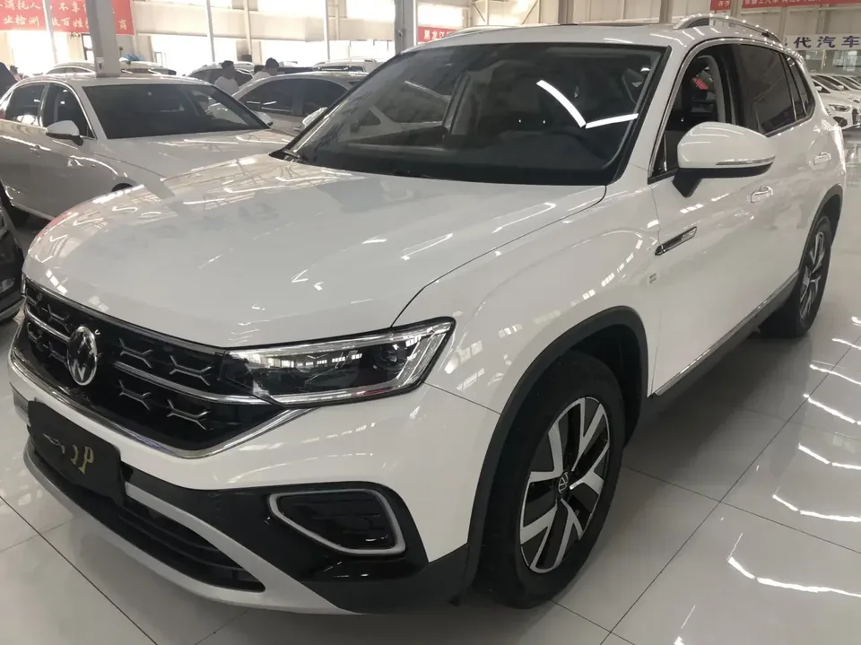 Volkswagen Tayron Tanyue 2022 280TSI 2WD Luxury Plus Advanced Edition 2023 — фото 1, купить с доставкой в Москву