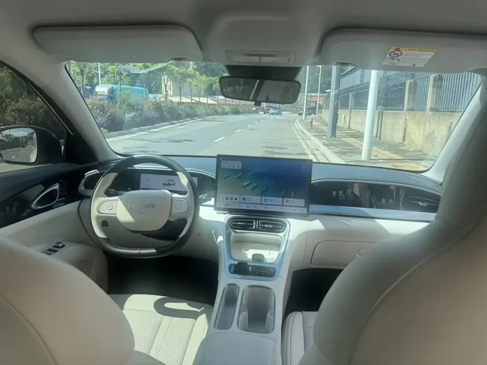 Geely Star Wish Star Wish 2025 UP 410km Exploration+ 2024 — thumbnail 3