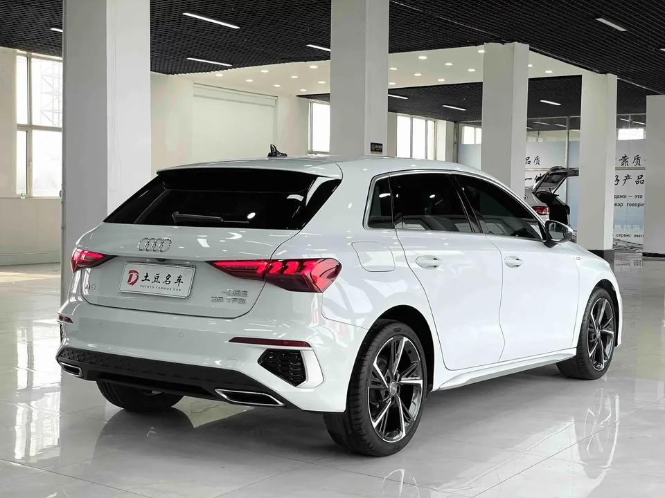Audi A3 Audi A3 2021 Sportback 35 TFSI Stylish and sporty 2022 — thumbnail 2