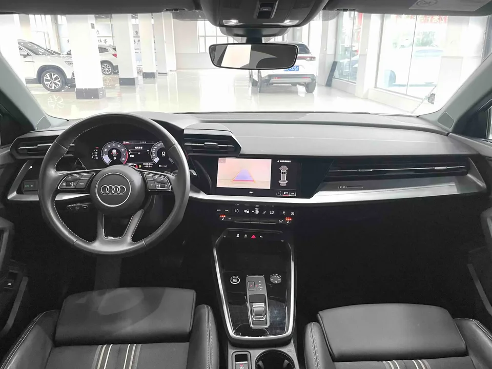 Audi A3 Audi A3 2021 Sportback 35 TFSI Stylish and sporty 2022 — thumbnail 4