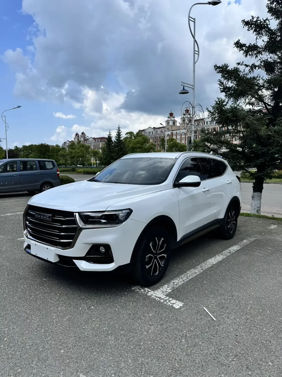 Haval H6 Haval H6 2022 Third generation 1.5T automatic two-wheel drive Plus 2022 — фото 1, купить с доставкой в Москву