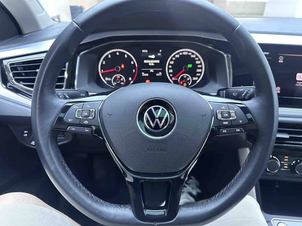 Volkswagen Polo Polo 2021 Plus 1.5L Automatic Trendy and Cool Smart Edition 2022 — thumbnail 4