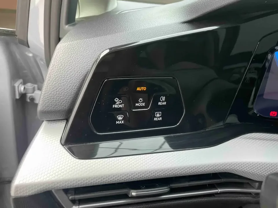 Volkswagen Golf golf 2023 280TSI DSG Pro 2023 — миниатюра 2