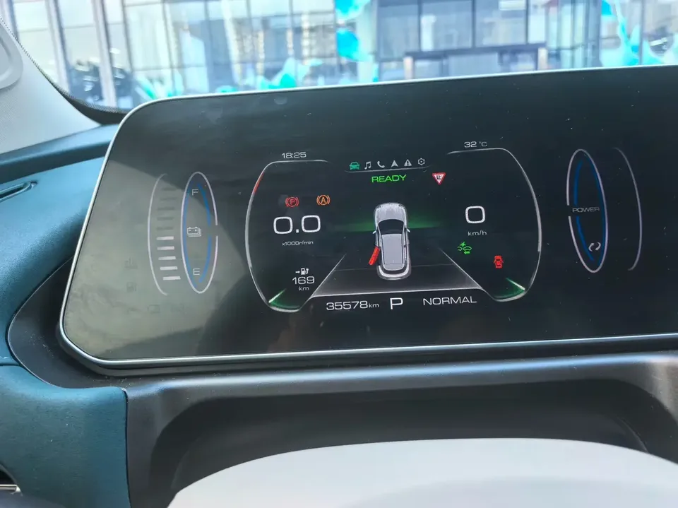 ORA Euler good cat Euler good cat 2023 401km standard endurance luxury lithium iron phosphate 2023 — thumbnail 3