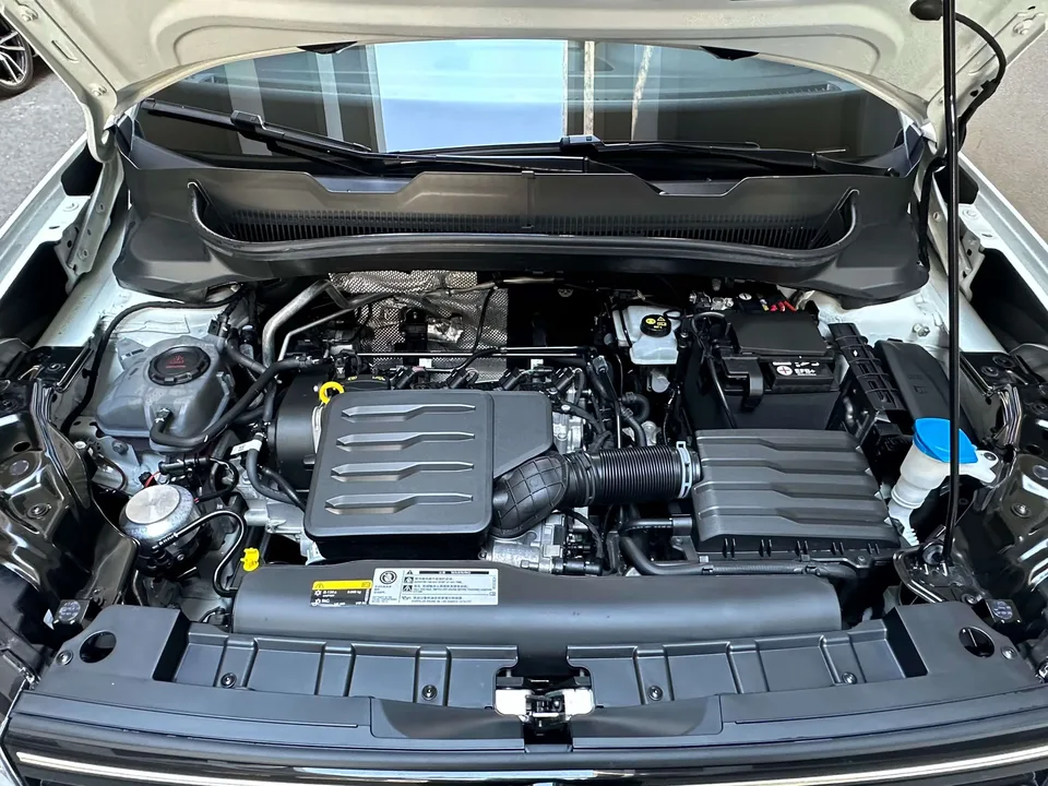 Volkswagen Tharu tuyue 2025 New 1.5L Sharp Edition 2025 — миниатюра 2