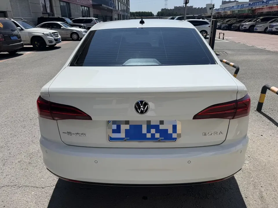 Volkswagen Bora Bora 2021 1.5L Automatic Elite Smart Link Edition 2022 — thumbnail 2
