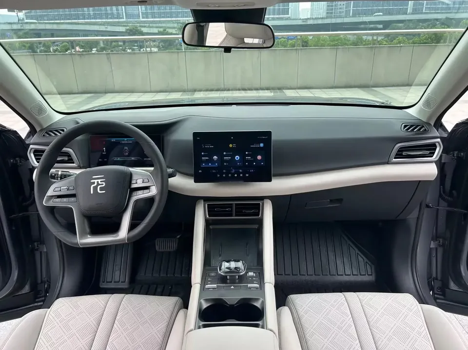 BYD Yuan Up Yuan UP 2024 401KM Vitality 2024 — thumbnail 4