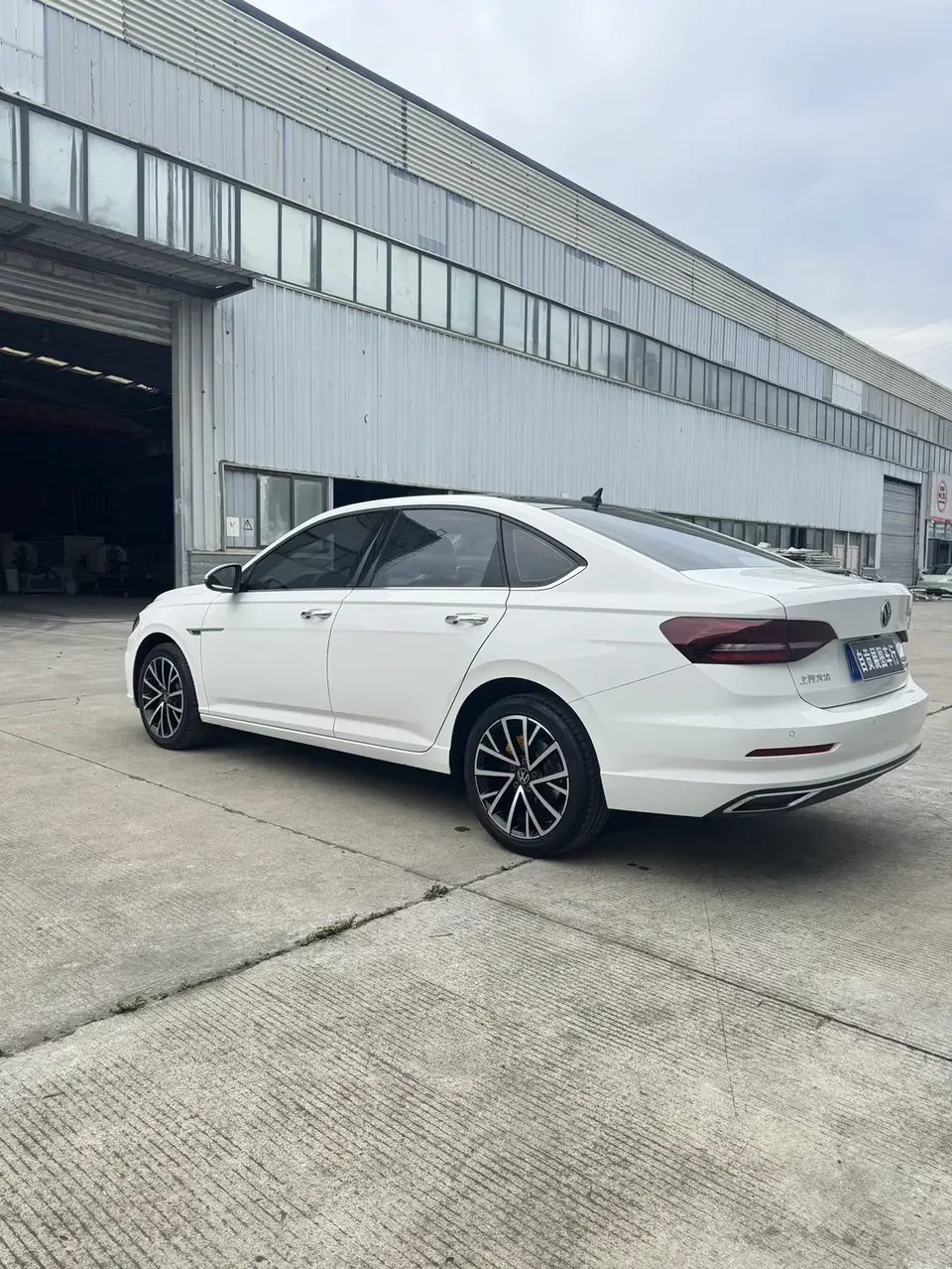 Volkswagen Lavida Lavida 2022 280TSI DSG Deluxe 2022 — thumbnail 4