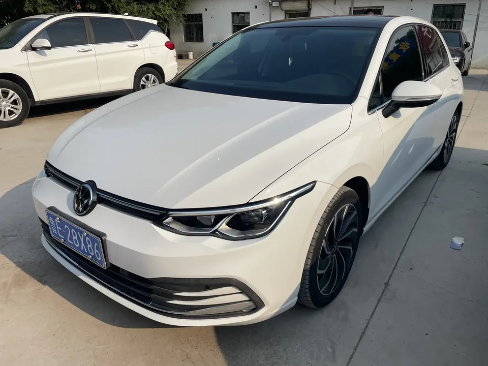 Volkswagen Golf golf 2021 280TSI DSG Pro 2022 — фото 1, купить с доставкой в Москву