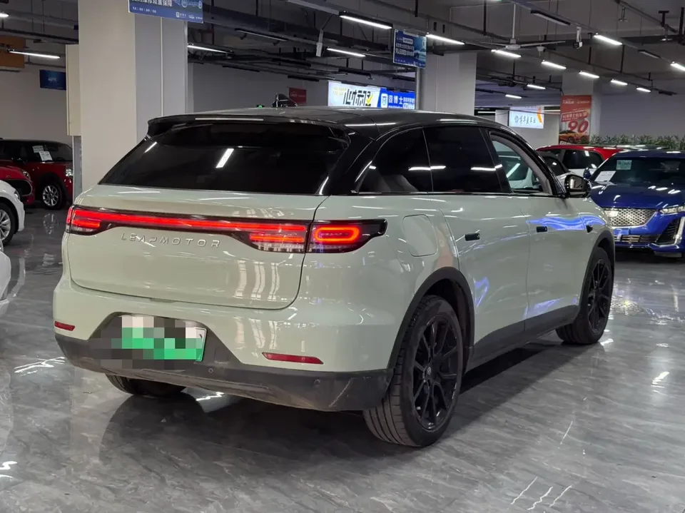 Leapmotor Zero running C11 Zero running C11 2023 Extended Range 180 Comfort Edition 2023 — миниатюра 4
