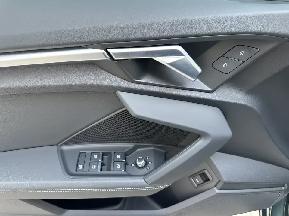 Audi A3 Audi A3 2023 Sportback 35 TFSI Stylish and sporty 2023 — thumbnail 4