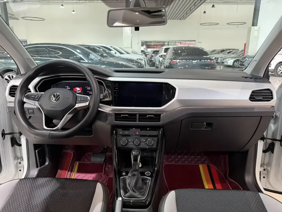 Volkswagen Explore the shadows Explore the shadows 2021 1.5L Automatic Joy-Link Edition 2022 — миниатюра 3