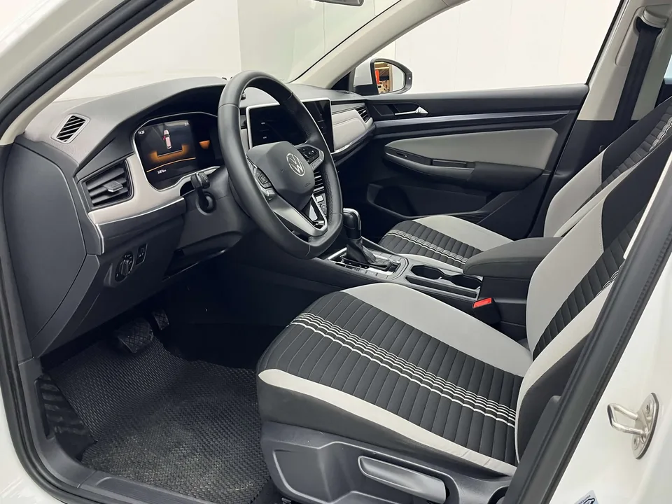Volkswagen Bora Bora 2024 200TSI DSG Free Travel Edition 2024 — thumbnail 3