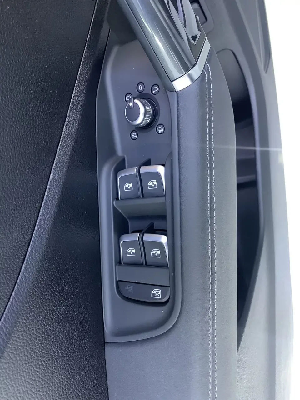 Audi Q2L Audi Q2L 2022 35 TFSI Stylish Dynamic 2022 — thumbnail 3