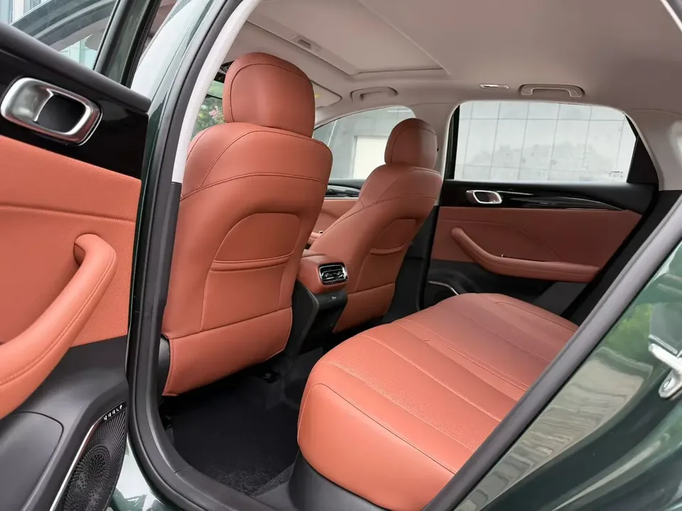 Geely Emgrand emgrand 2026 5th Generation 1.5T DCT Flagship Model 2026 — thumbnail 3