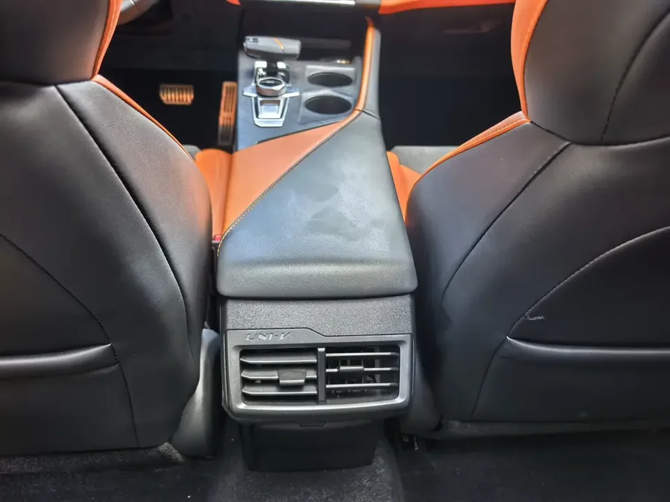 Changan UNI-V Changan UNI-V 2024 2.0T High Energy Edition 2024 — thumbnail 3