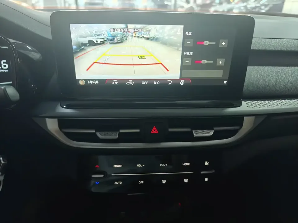 Kia K3 Kia K3 2023 1.5L IVT Comfort Edition 2023 — миниатюра 3