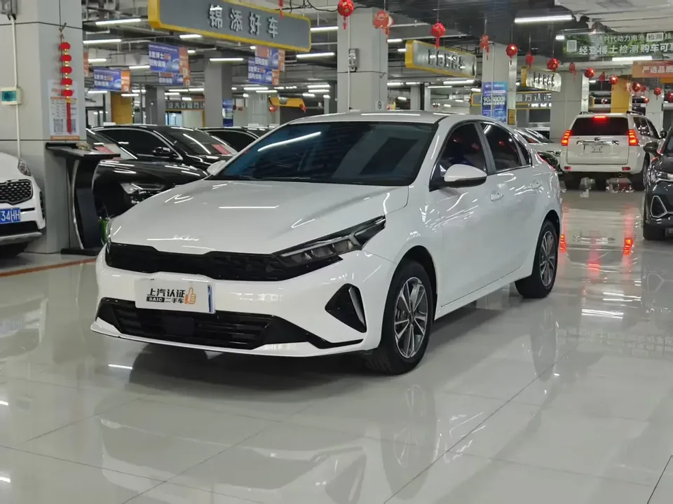 Kia K3 Kia K3 2023 1.5L IVT Comfort Edition 2023 — photo 1, buy with delivery to Moscow