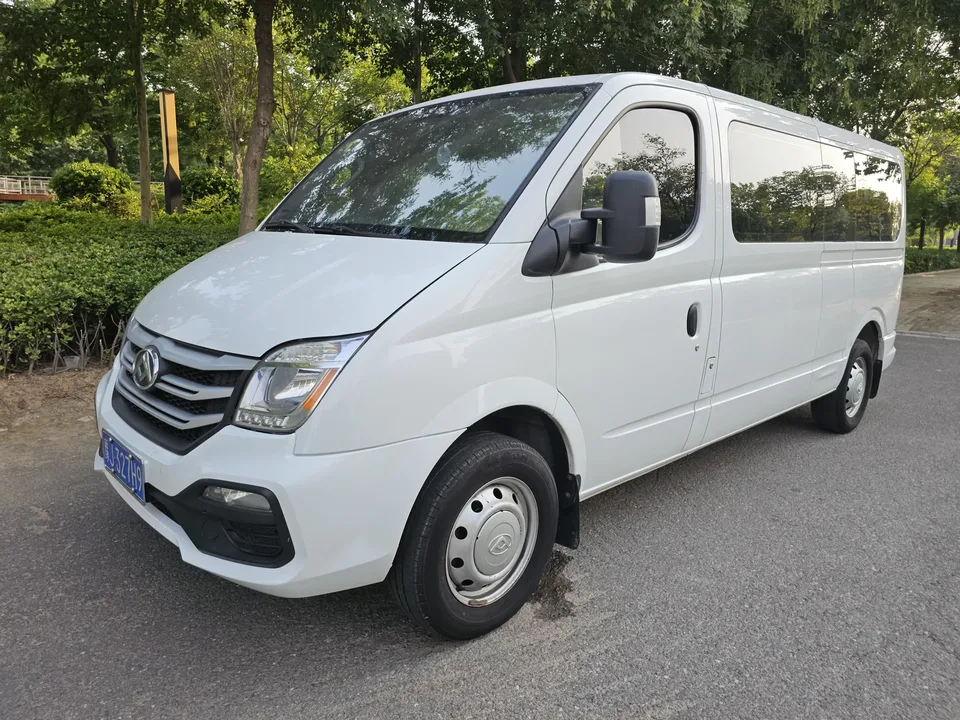 Datong Xintu V80 Xintu V80 2023 2.0T Manual Classic Aoyuntong Long Axis Ultra Low Top 6-9 Seaters 2024 — photo 1, buy with delivery to Moscow