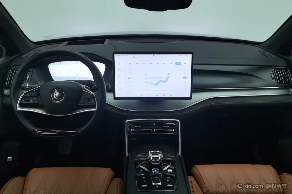 BYD Tang DM Tang DM 2023 DM-i Champion Edition 112KM Premium 2023 — thumbnail 4