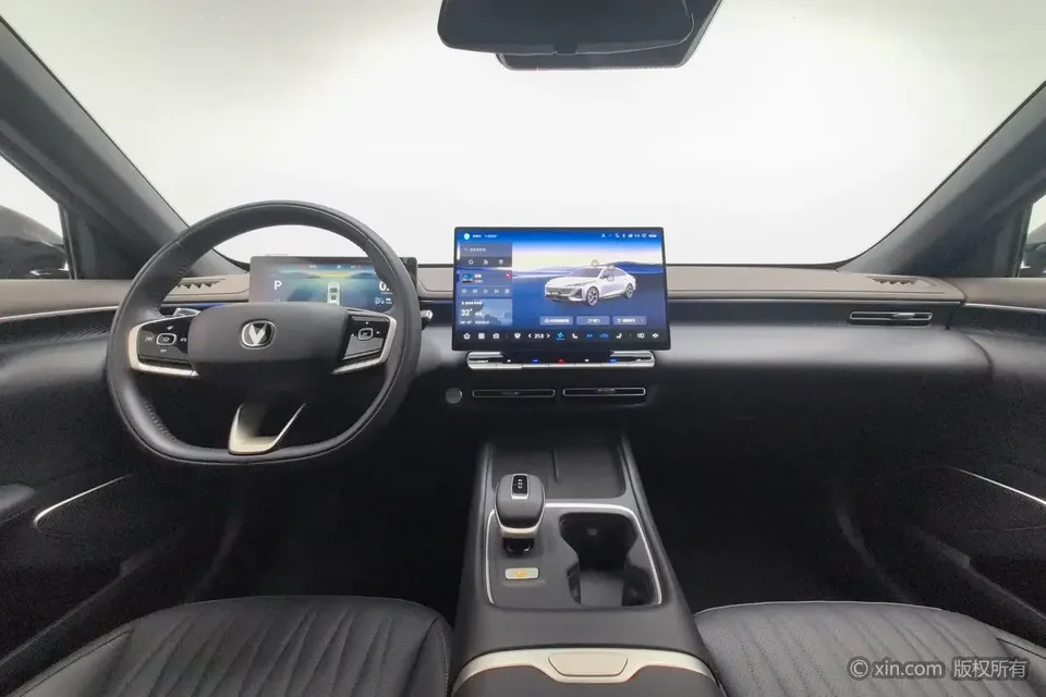 Changan Escape Escape 2026 Fourth-generation 1.5T DCT 500Bar Smart Edition 2025 — thumbnail 4