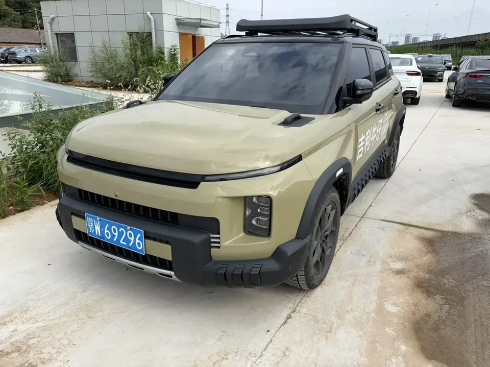Geely ICON Geely ICON 2023 1.5TD Chocolate Edition 2024 — photo 1, buy with delivery to Moscow