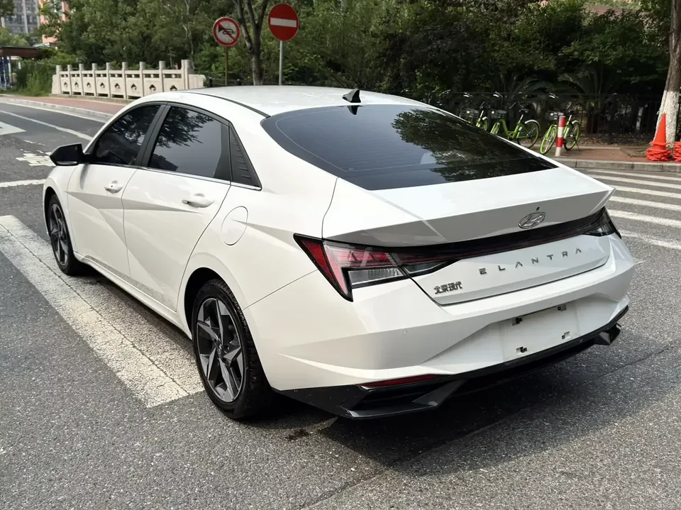 Hyundai Elantra Elantra 2021 1.5L CVT GLS Leading Edition 2022 — thumbnail 5