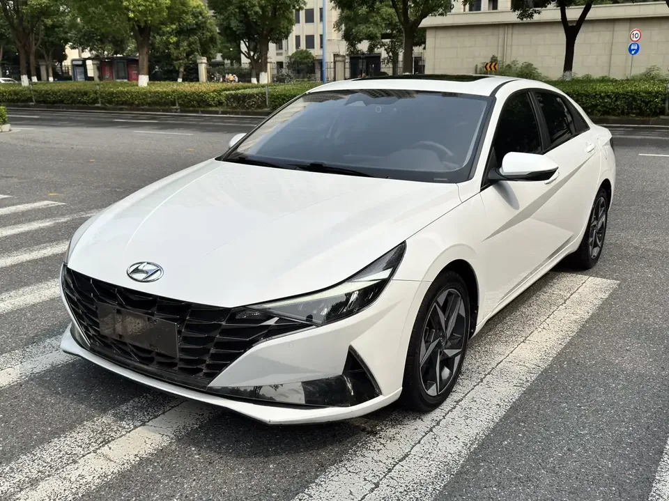 Hyundai Elantra Elantra 2021 1.5L CVT GLS Leading Edition 2022 — photo 1, buy with delivery to Moscow