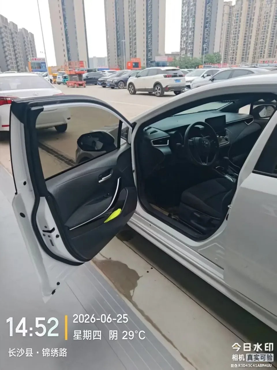 Toyota Levin Lei Ling 2022 Dual Engine 1.8H E-CVT Leading Edition 2022 — thumbnail 3