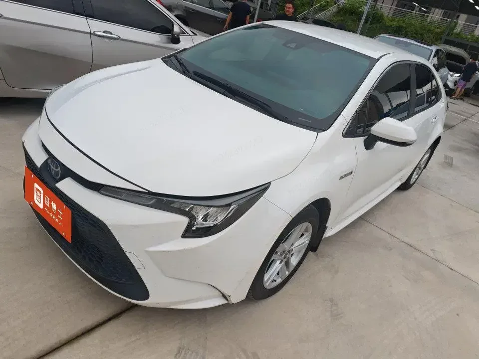 Toyota Levin Lei Ling 2022 Dual Engine 1.8H E-CVT Leading Edition 2022 — photo 1, buy with delivery to Moscow