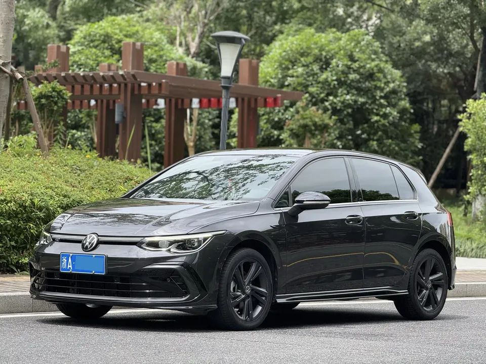 Volkswagen Golf golf 2021 280TSI DSG R-Line 2022 — photo 1, buy with delivery to Moscow