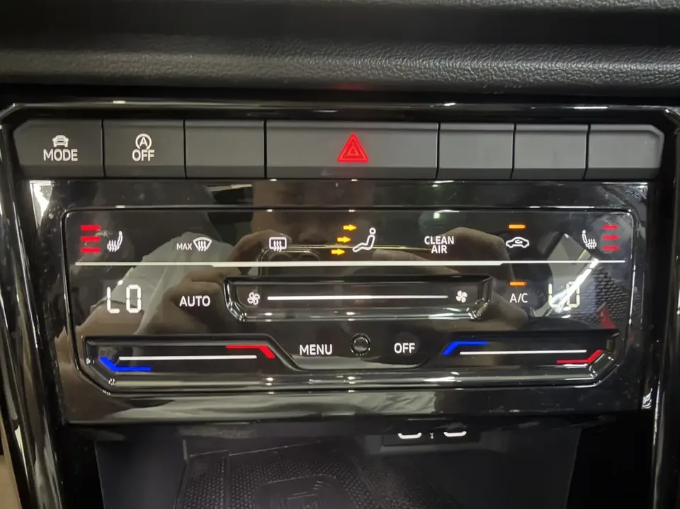 Volkswagen T-Roc TANG 2022 280TSI DSG 2WD Comfort PLUS 2022 — thumbnail 3