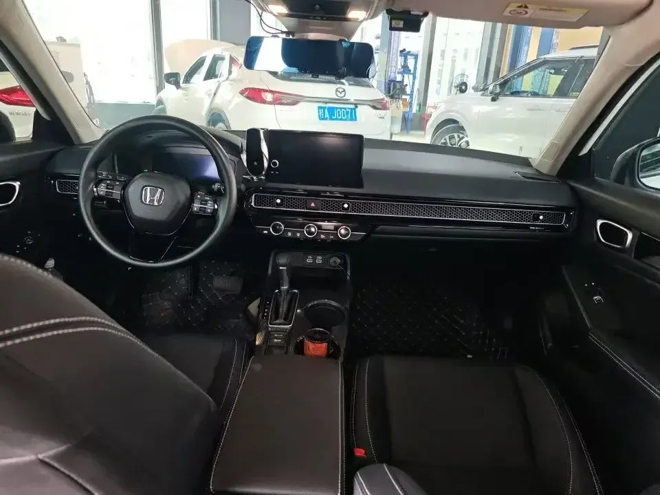 Honda Integra Style 2023 240TURBO CVT Tech Edition 2025 — thumbnail 2