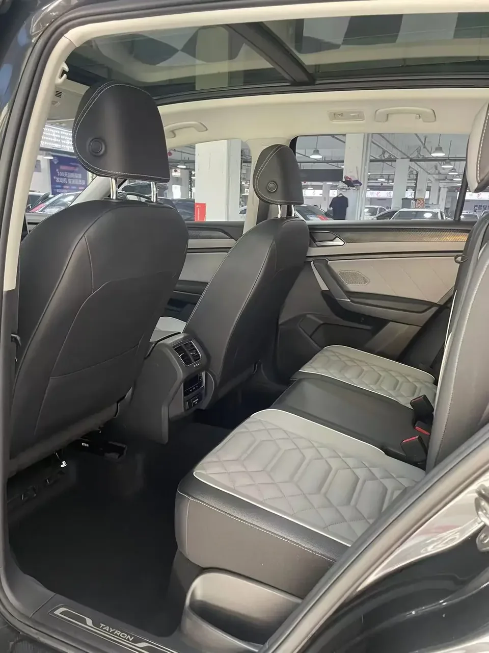 Volkswagen Tayron Tanyue 2023 280TSI 2WD Luxury Plus Advanced Edition 2023 — thumbnail 5
