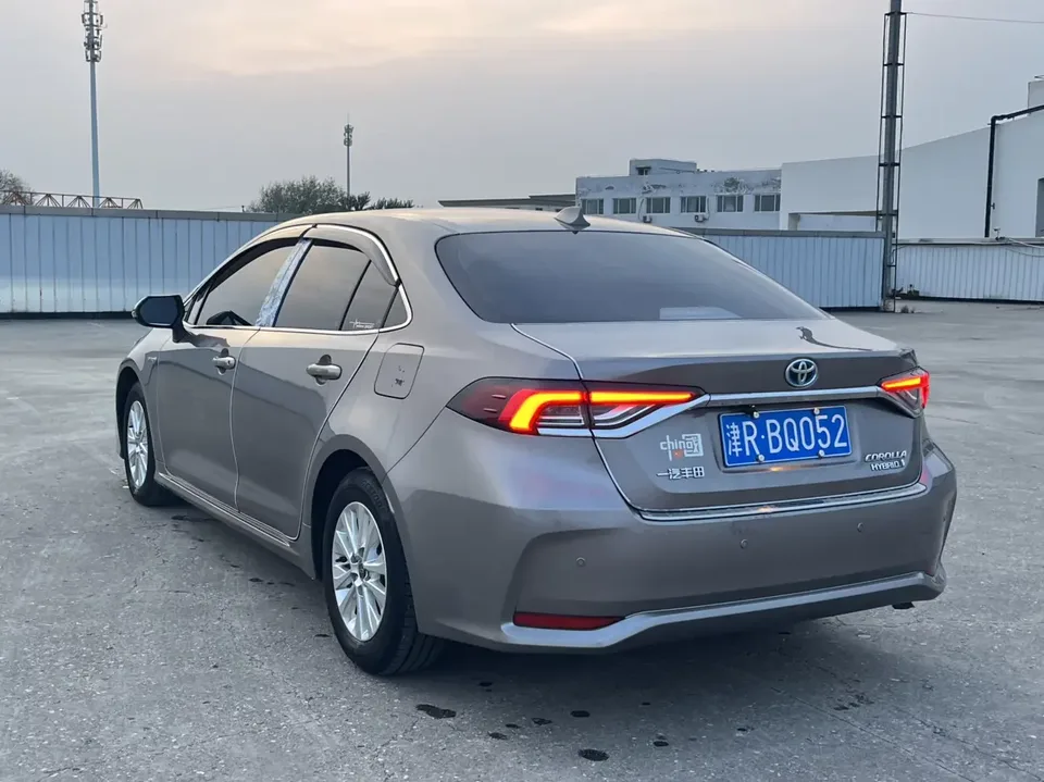 Toyota Corolla Corolla 2023 Intelligent Electric Hybrid Dual Engine 1.8L E-CVT Elite Edition 2024 — thumbnail 4