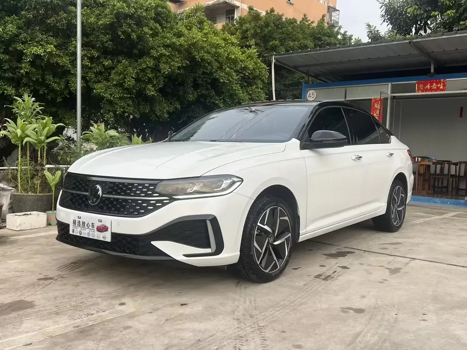 Volkswagen Lavida Lavida 2024 300TSI DSG Starry Sky Forever Edition 2024 — photo 1, buy with delivery to Moscow