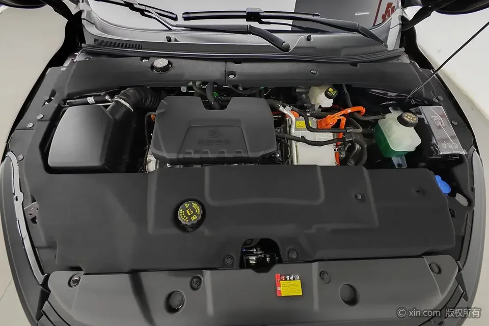 Wuling Starlight PHEV Wuling Starlight PHEV 2024 Co-creation Edition 150 Pilot 2024 — thumbnail 2