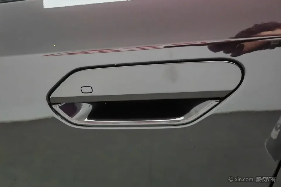 Wuling Starlight PHEV Wuling Starlight PHEV 2024 Co-creation Edition 150 Pilot 2024 — thumbnail 3