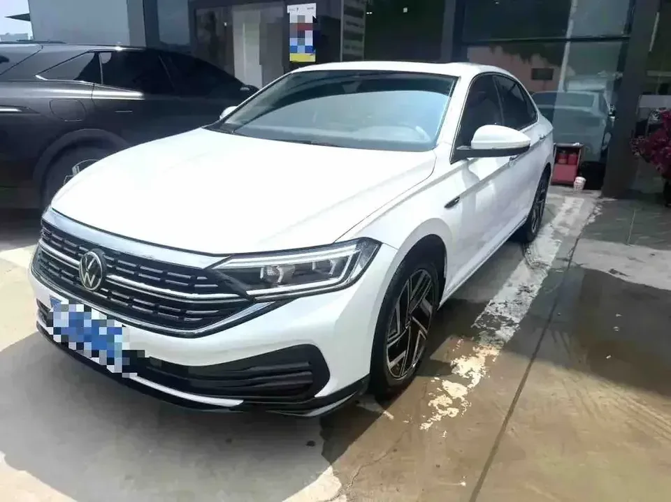Volkswagen Sagitar Sagitar 2023 280TSI DSG Beyond Edition Plus 2022 — photo 1, buy with delivery to Moscow