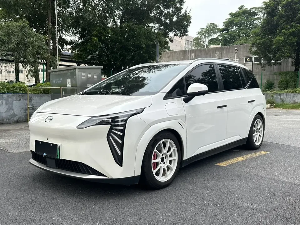 AION Y AION Y 2023 Plus 510 Smart Edition 2023 — photo 1, buy with delivery to Moscow