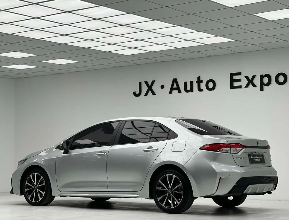 Toyota Levin Lei Ling 2022 185T CVT Sports Edition 2022 — thumbnail 2