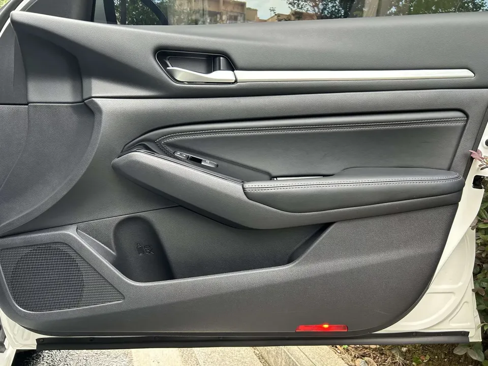Nissan Altima Sound of nature 2021 2.0L XL Comfort Edition 2022 — thumbnail 4