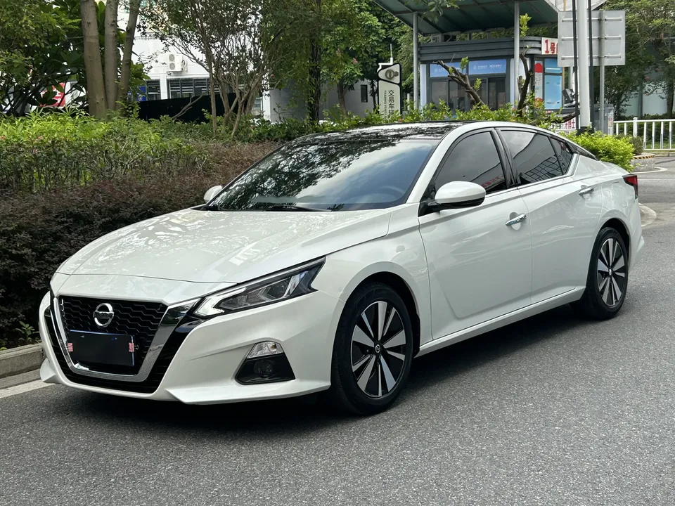 Nissan Altima Sound of nature 2021 2.0L XL Comfort Edition 2022 — photo 1, buy with delivery to Moscow
