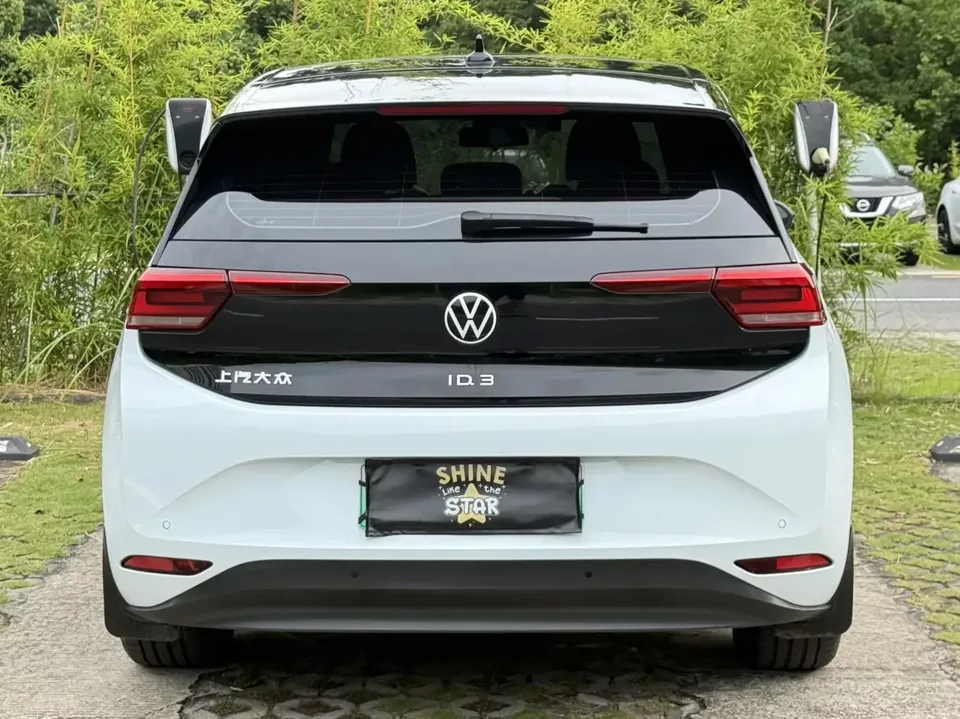 Volkswagen ID.3 Volkswagen ID.3 2023 Upgraded Pure Smart Edition 2023 — thumbnail 2