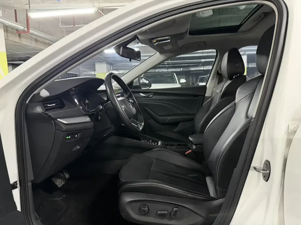 Skoda Octavia Octavia 2021 PRO TSI280 DSG Deluxe 2022 — thumbnail 4