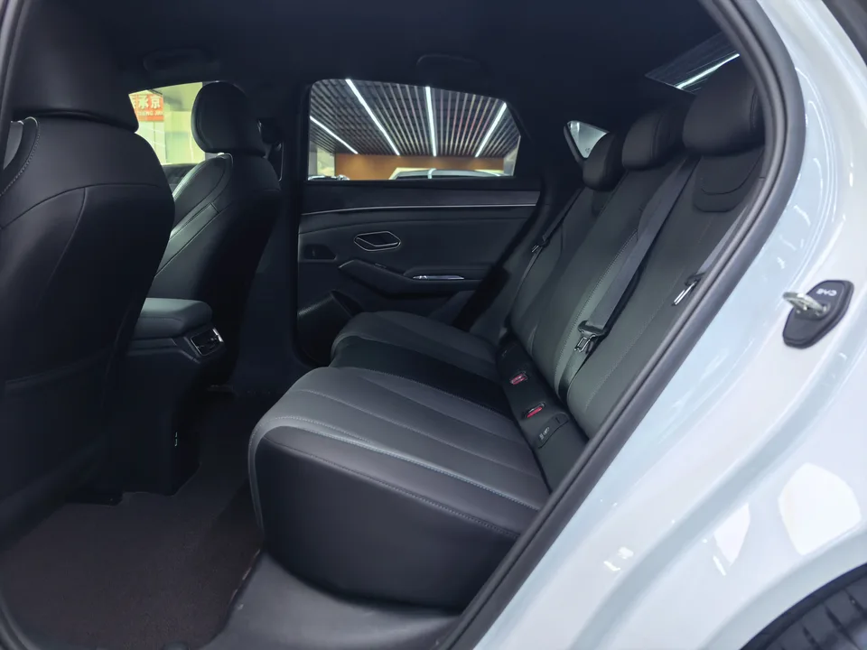 BYD Qin L DM Qin L DM 2025 Intelligent Driving Edition DM-i 80KM Leading Edition 2025 — thumbnail 5