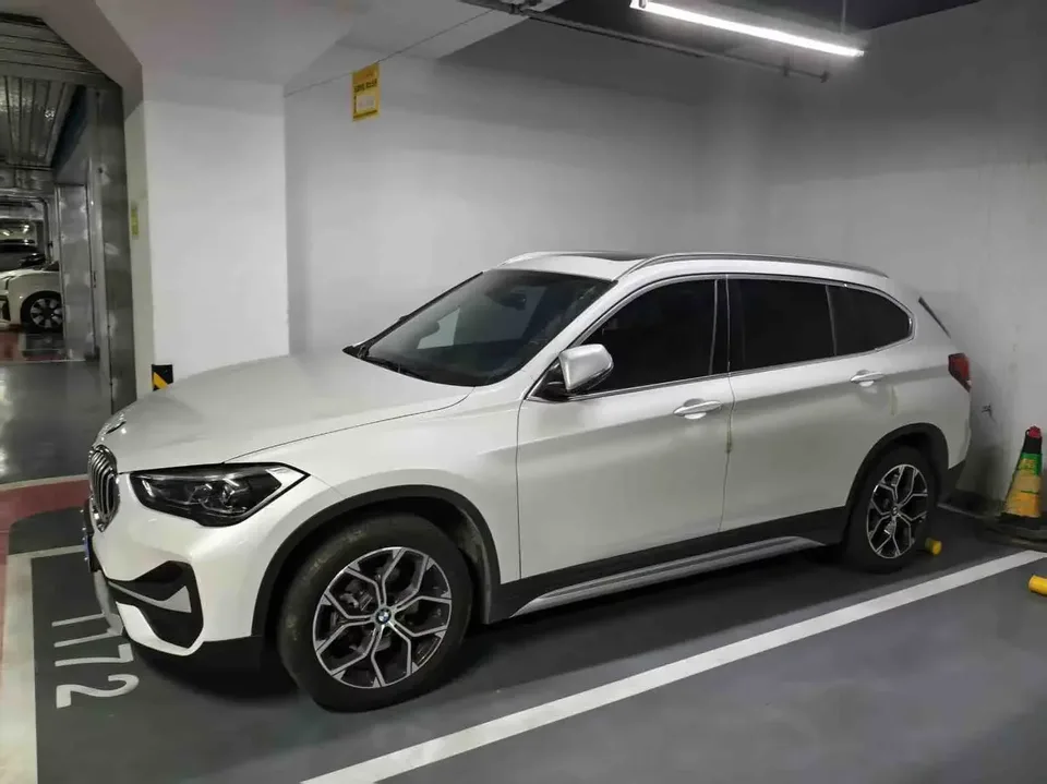 BMW X1 BMW X1 2022 sDrive20Li Fashion 2023 — photo 1, buy with delivery to Moscow