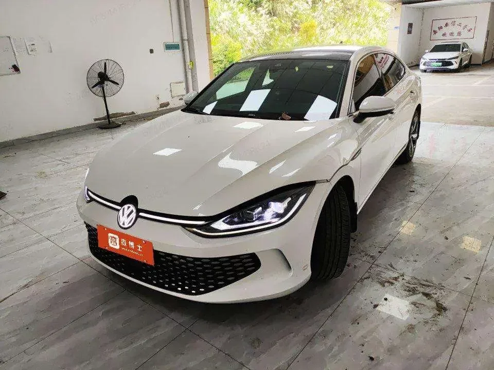 Volkswagen Lamando Lingdu 2022 Lingdu L 280TSI DSG Cool Edition 2022 — фото 1, купить с доставкой в Москву