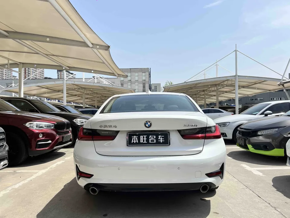 BMW 3 Series BMW 3 Series 2022 320i Sport Package 2022 — thumbnail 2