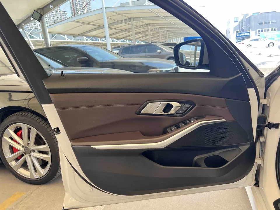 BMW 3 Series BMW 3 Series 2022 320i Sport Package 2022 — thumbnail 5